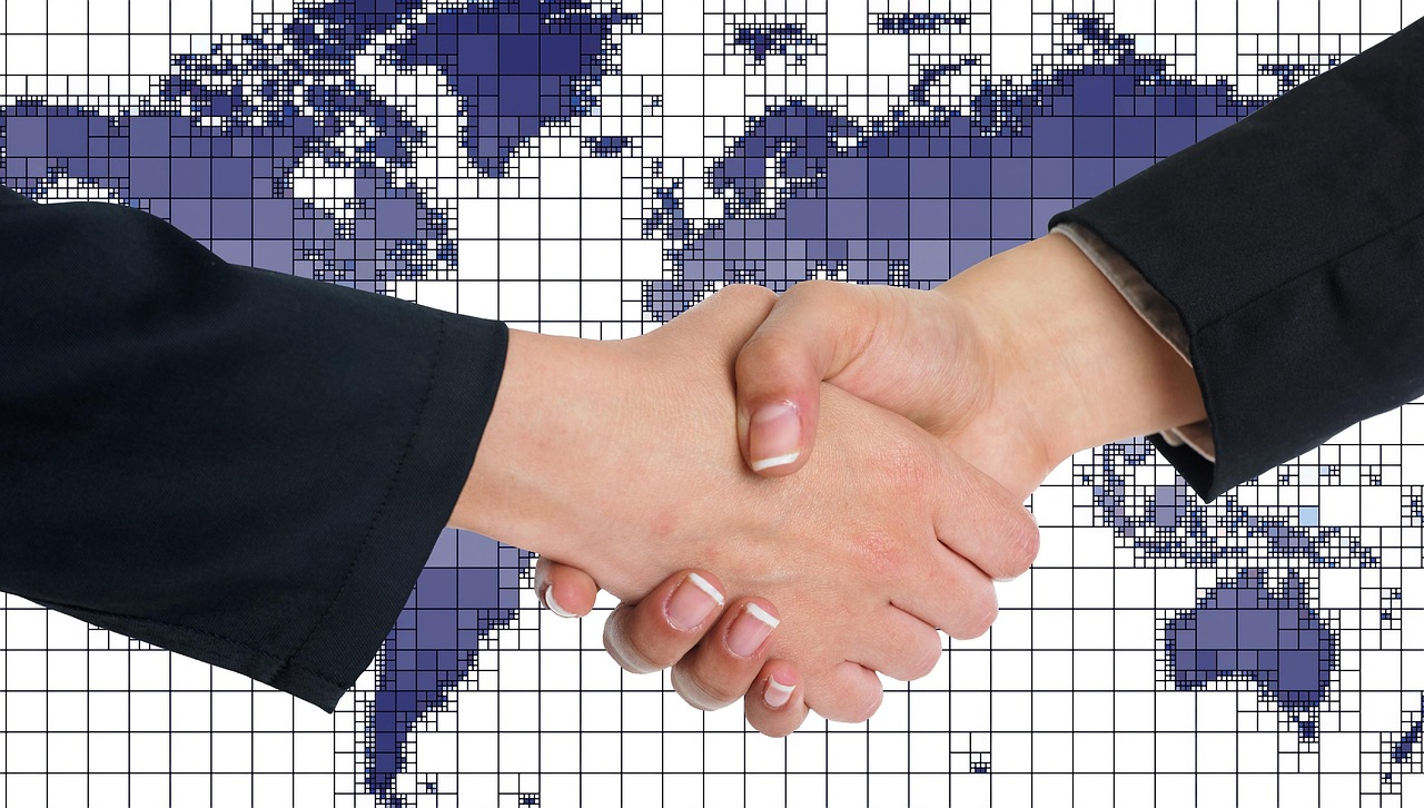 كيف تطور موقعك الإلكتروني لزيادة المبيعات عبر الإنترنت